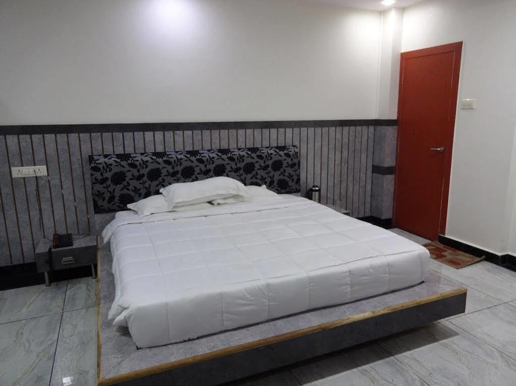 Hotel Shree Vinayak Palace Bhopal Exterior photo